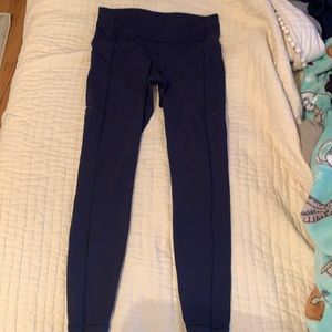 Lululemon size 8 speed up tight